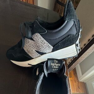 Women’s New Balance 327 size 9.